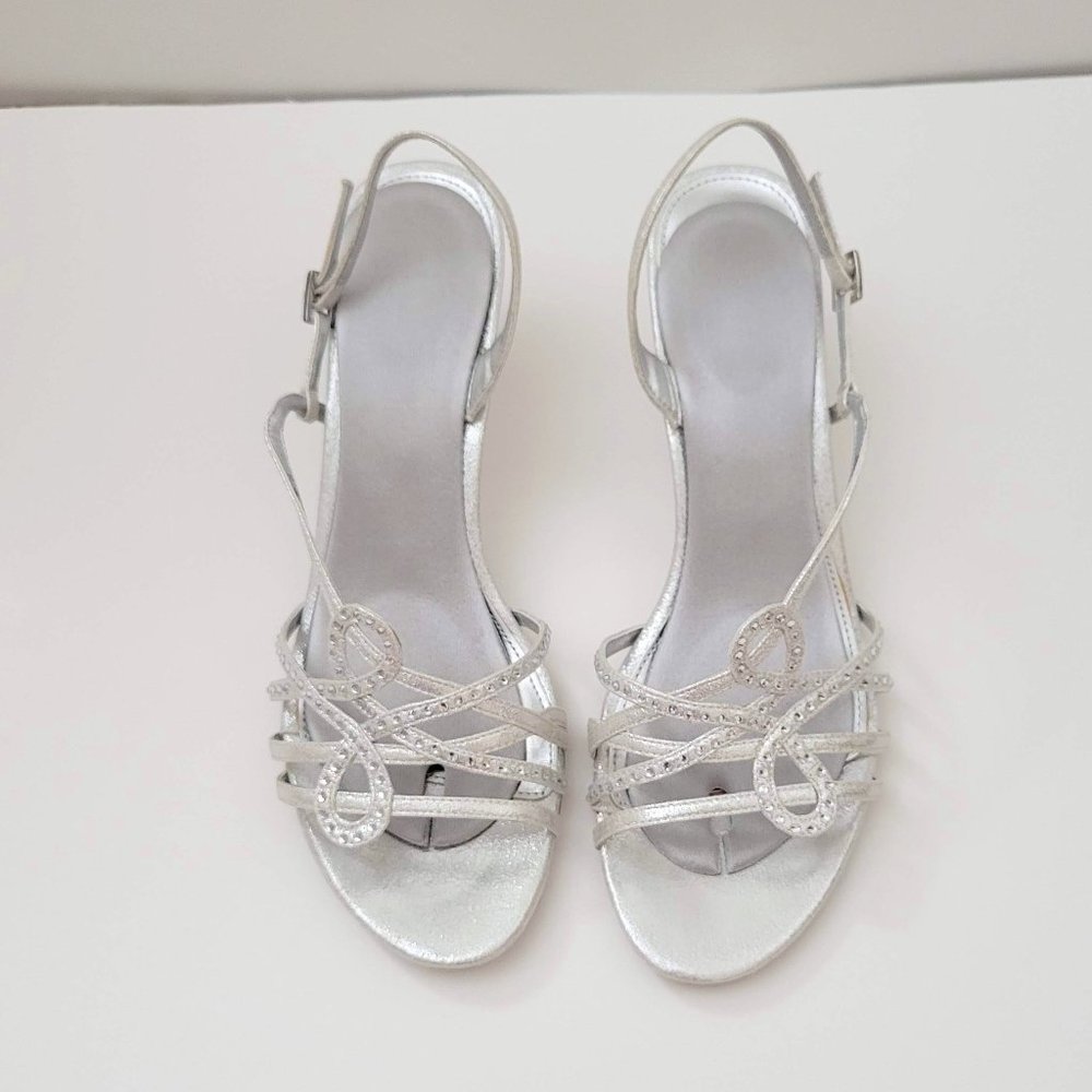 NINA SILVER STRAPPY SLINGBACK HEELS, SIZE 8.5